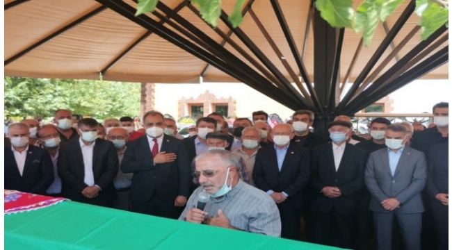 CHP LİDERİ KILIÇDAROĞLU TEYZESİNİN CENAZESİNE KATILDI!