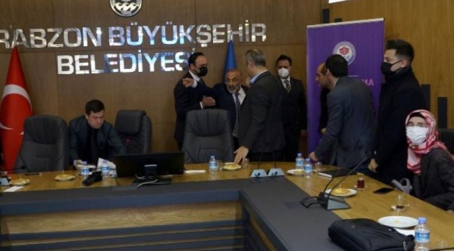 'Öfke kontrolü eğitimi' imza protokolünde kavga çıktı