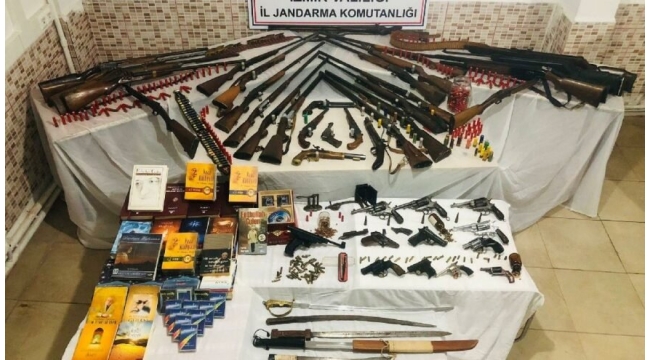 FETÖ şüphelisinin evinden cephanelik çıktı