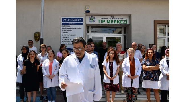 BAKIRKÖY BELEDİYESİ TIP MERKEZİ ÇALIŞANLARI SAĞLIKTA ŞİDDETE KARŞI EYLEM YAPTI