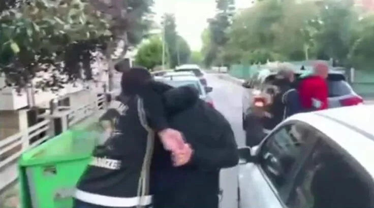 İstanbulda suç örgütü operasyonu: 12 şüpheli tutuklandı