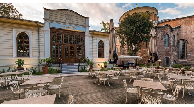 Emre Kocadağ Topkapı Sarayı'nı böyle işgal etmişti! Devlet neden işlem yapmadı ?