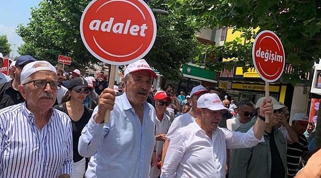 Tanju Özcan'ın CHP Genel Merkezi'ne yürüyüşü başladı
