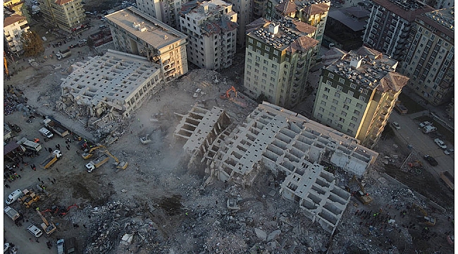 Depremin kaymağı Rönesans Holding'e