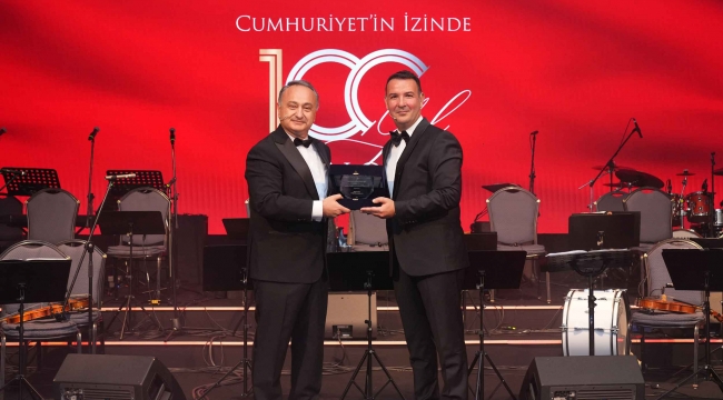 Otomotivciler Cumhuriyet'in 100. Yılını Muhteşem Bir Balo ile Kutladı