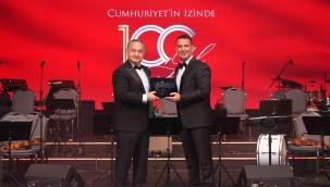 Otomotivciler Cumhuriyet'in 100. Yılını Muhteşem Bir Balo ile Kutladı