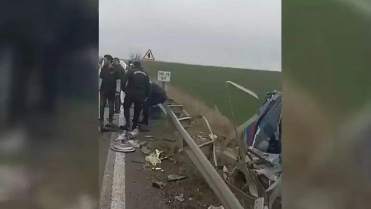 Cezaevi aracı devrildi: Çok sayıda yaralı