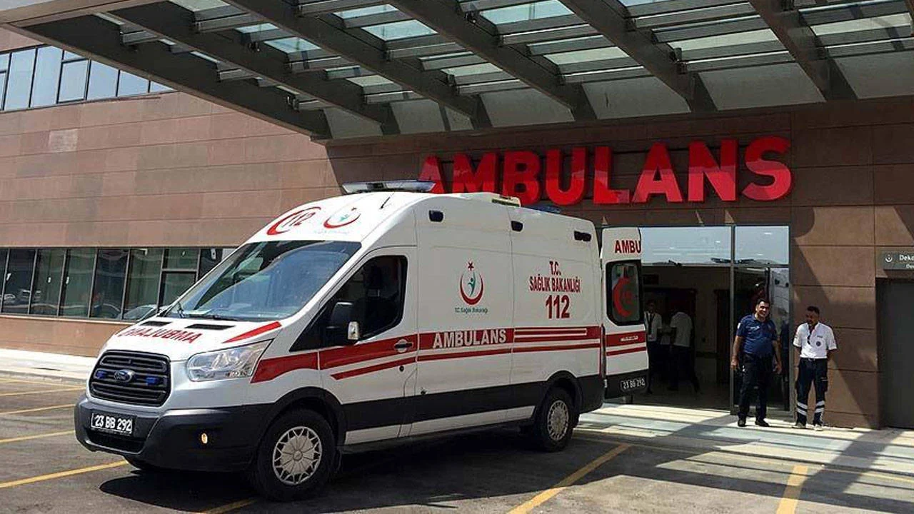 Bakan açıkladı: Ambulansların rengi değişiyor 