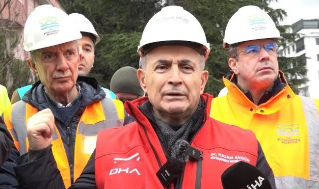 Hayırlı İşler Başkan ! Heyelan bölgesine beton santrali.....