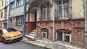 Beyoğlu'nun arka sokağında İngiliz profesörün şüpheli ölümü! Şırınga ile bulundu