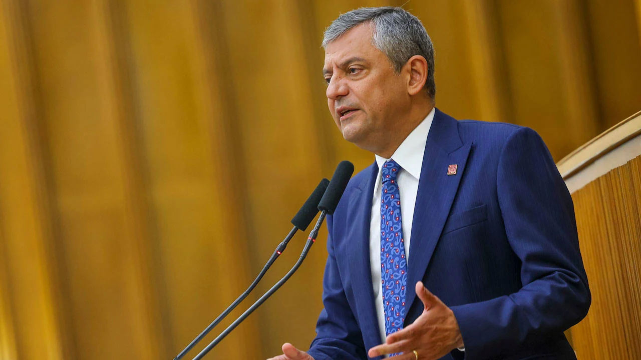 Özgür Özel'den dikkat çeken açıklamalar: Yeni parti ne zaman kurulacak, ismi belli mi?