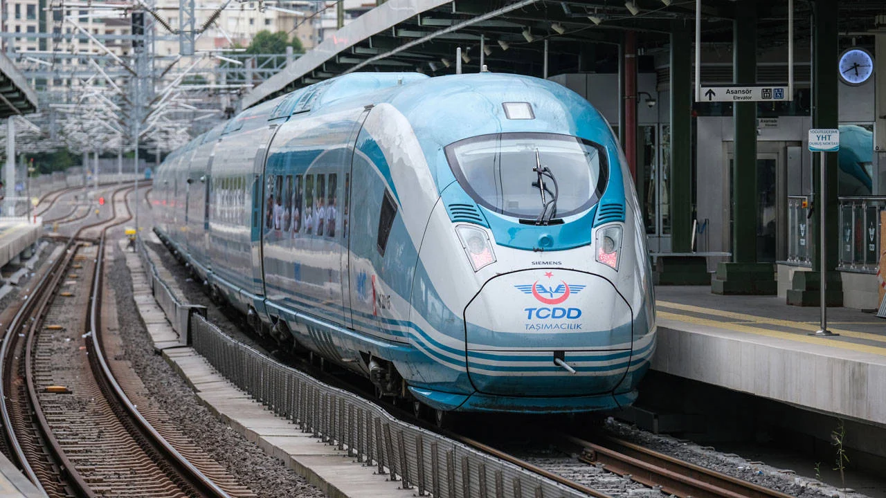 YHT hattında yeni dönem: Ankara-İstanbul yolculuğu 4 saatin altına inecek